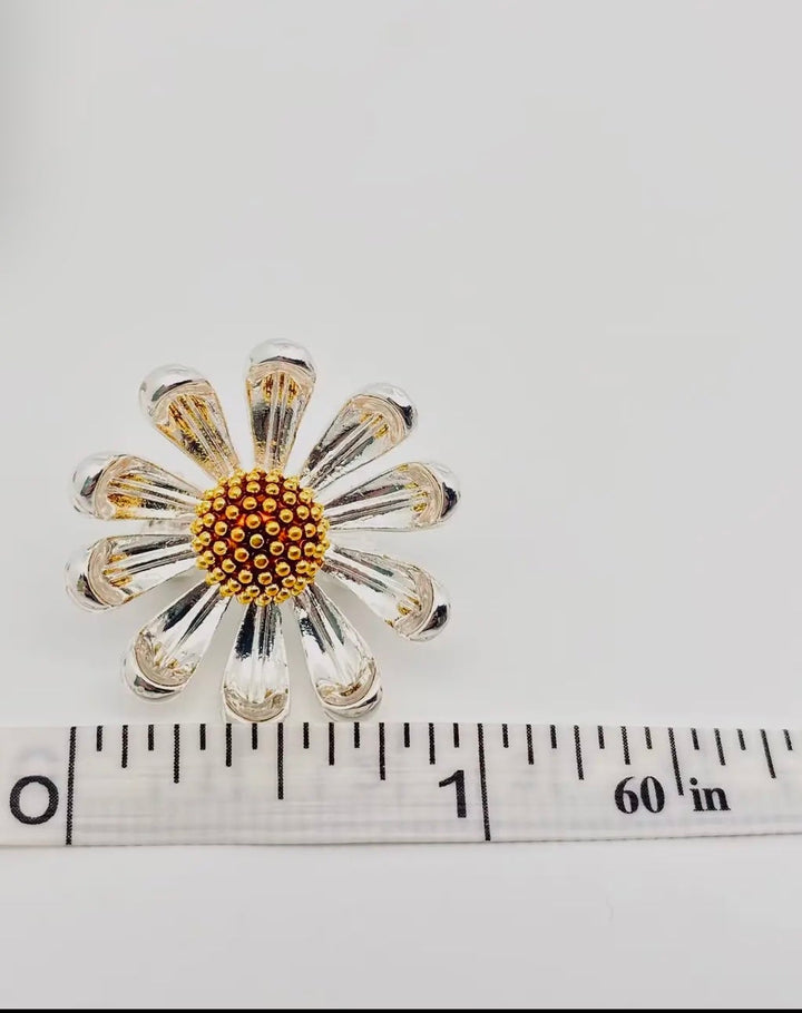 Little Daisy Brooch