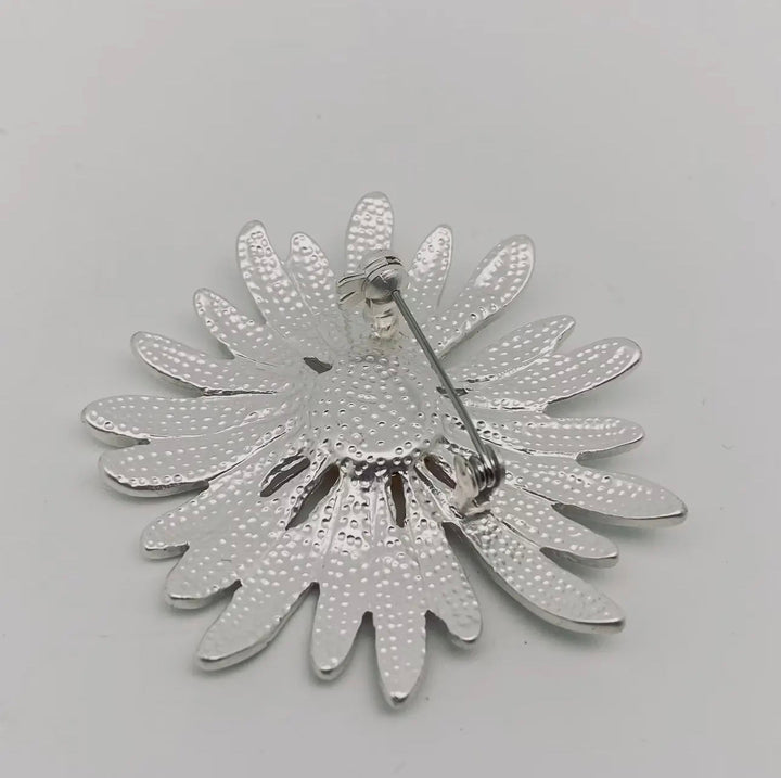 Baking Daisy Flower Brooch