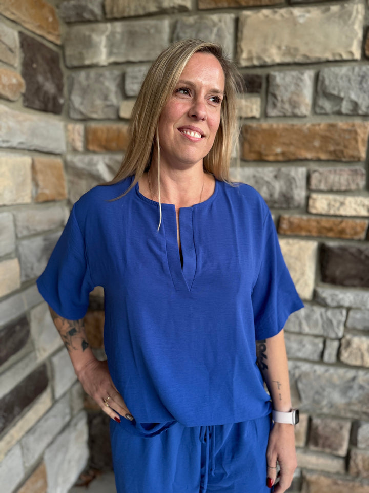 FLOWY ROYAL BLUE TOP