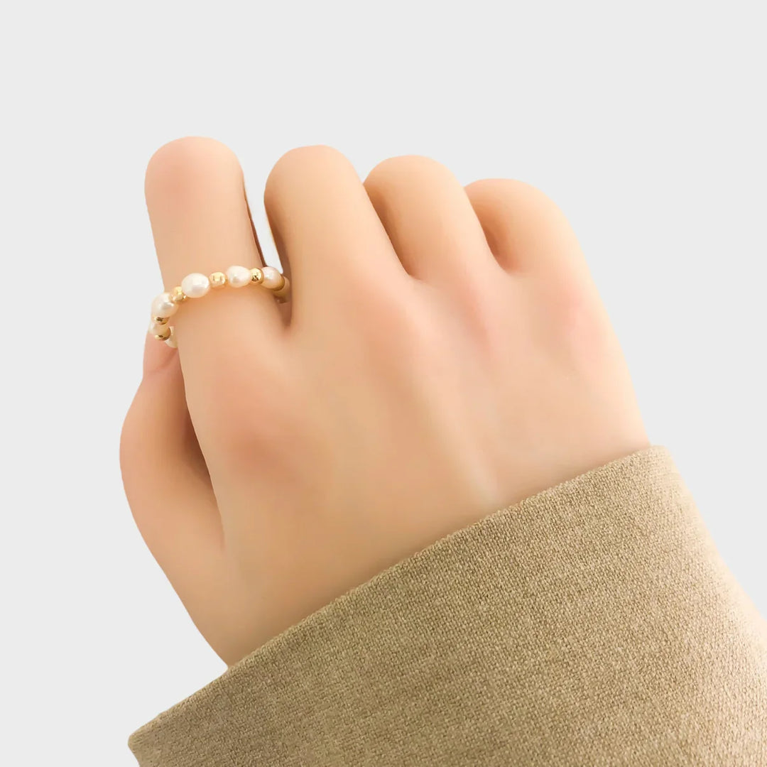 Stretchy Pearl Ring