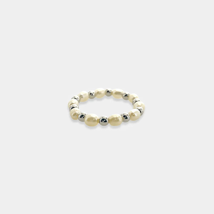 Stretchy Pearl Ring