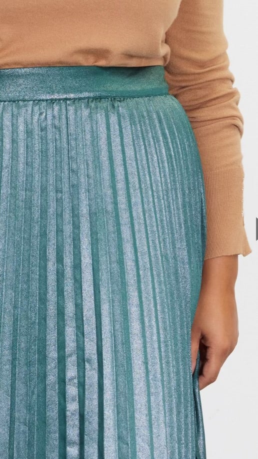 METALLIC PLEATS MIDI SKIRT